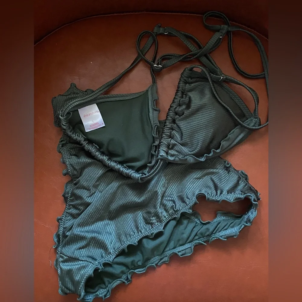 Xhilaration Green Ruffled Bikini Set - Picture 3 of 3